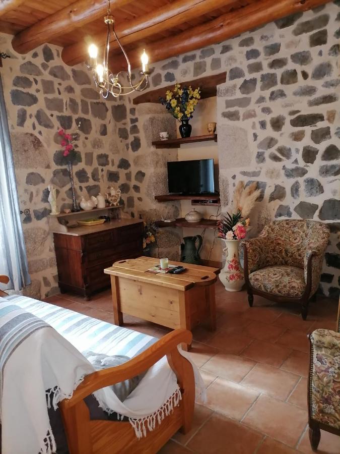 Gite A La Ferme Le Malzieu-Ville エクステリア 写真